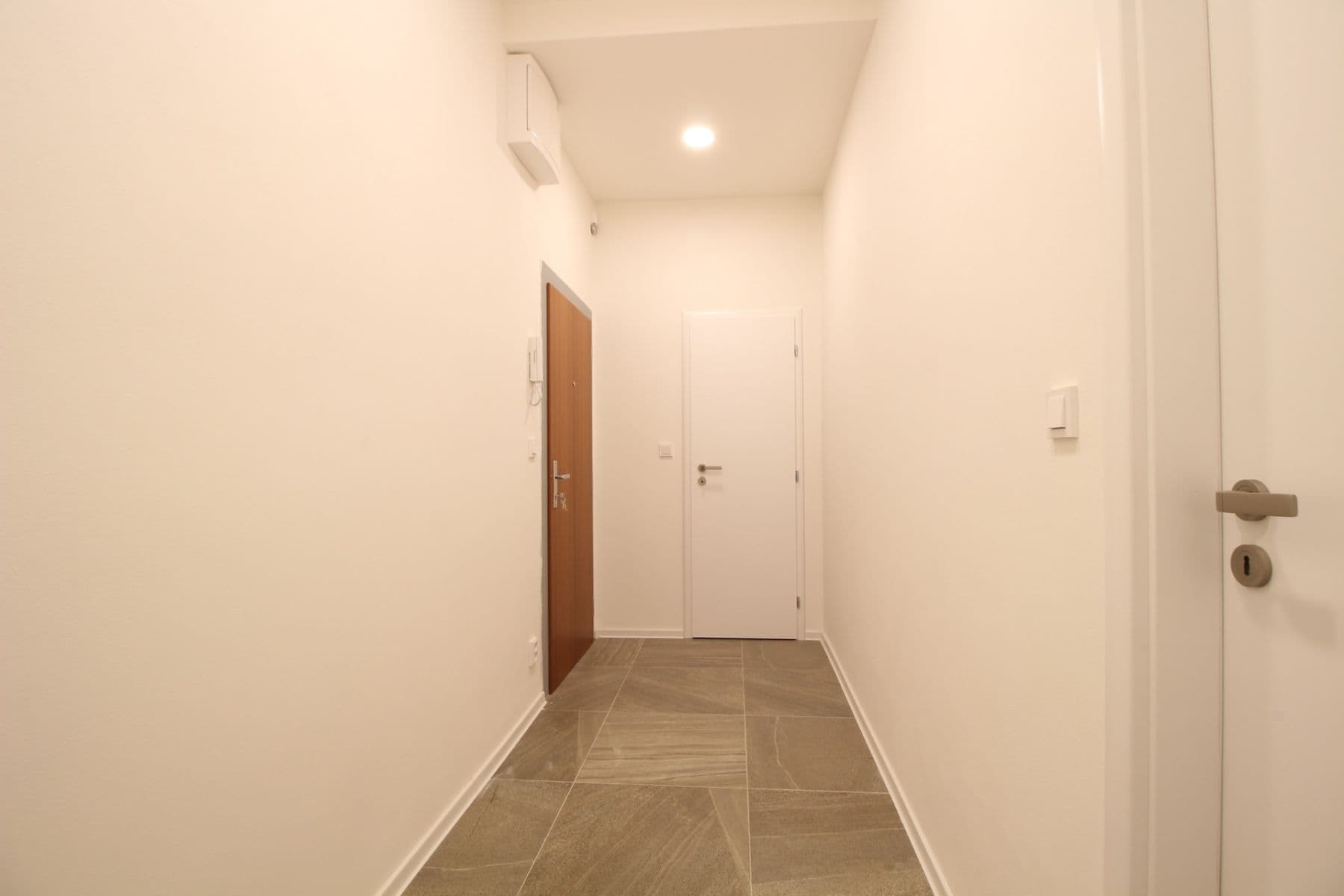 Prenájom bytu 2-izbový 51 m², Freyova, Praha, Praha Prenájom bytu 2-izbový 51 m², Freyova, Praha, Praha
