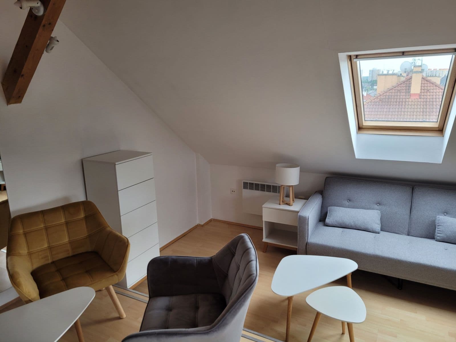 Prenájom bytu 2-izbový 65 m², Albertova, Hradec Králové, Královéhradecký kraj Prenájom bytu 2-izbový 65 m², Albertova, Hradec Králové, Královéhradecký kraj