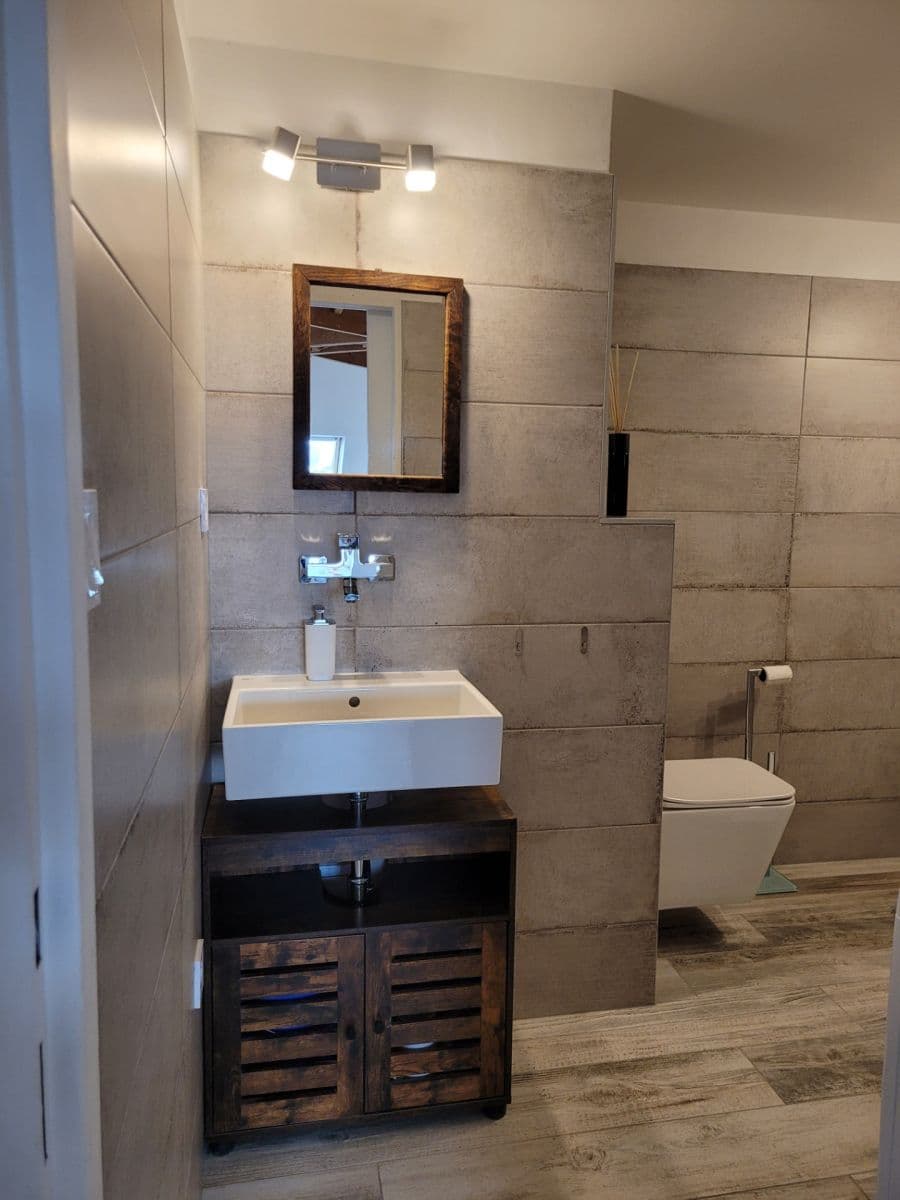 Prenájom bytu 2-izbový 65 m², Albertova, Hradec Králové, Královéhradecký kraj Prenájom bytu 2-izbový 65 m², Albertova, Hradec Králové, Královéhradecký kraj
