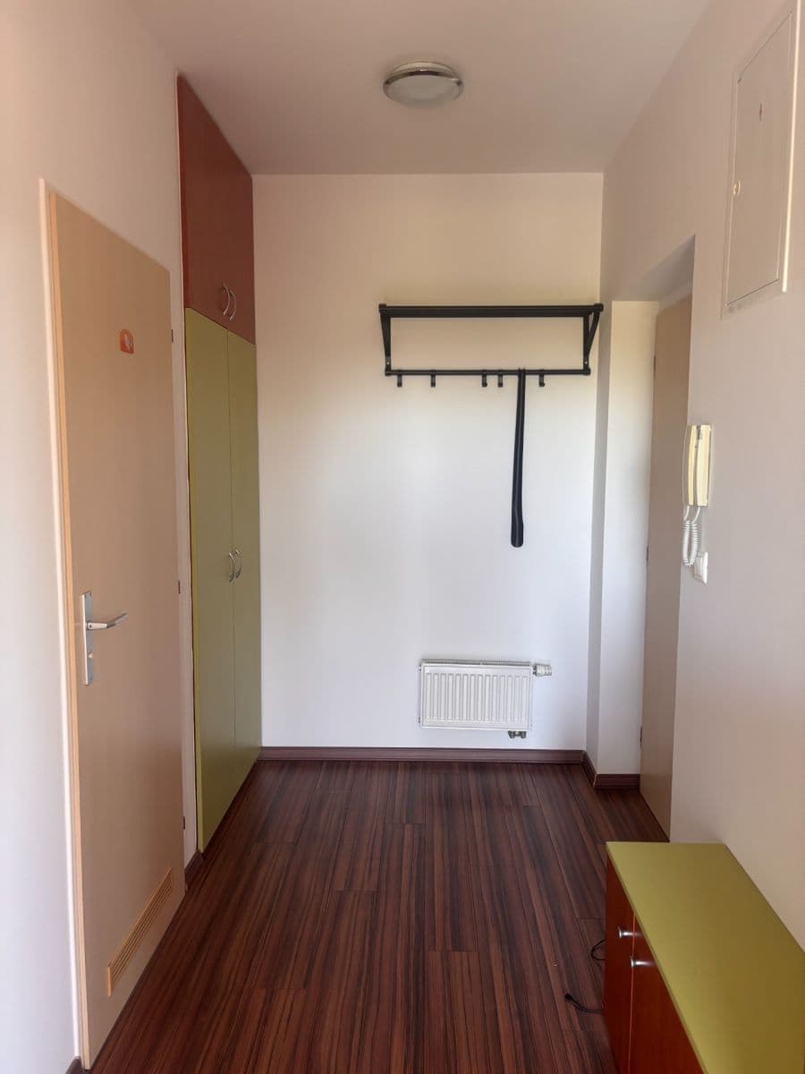 Predaj bytu 2-izbový 56 m², U Lipové aleje, Praha, Praha Predaj bytu 2-izbový 56 m², U Lipové aleje, Praha, Praha
