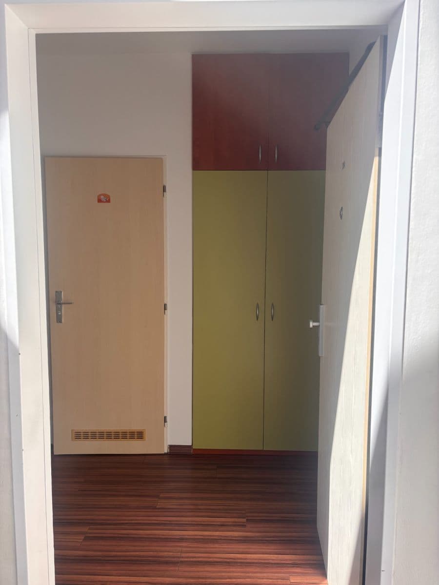 Predaj bytu 2-izbový 56 m², U Lipové aleje, Praha, Praha Predaj bytu 2-izbový 56 m², U Lipové aleje, Praha, Praha