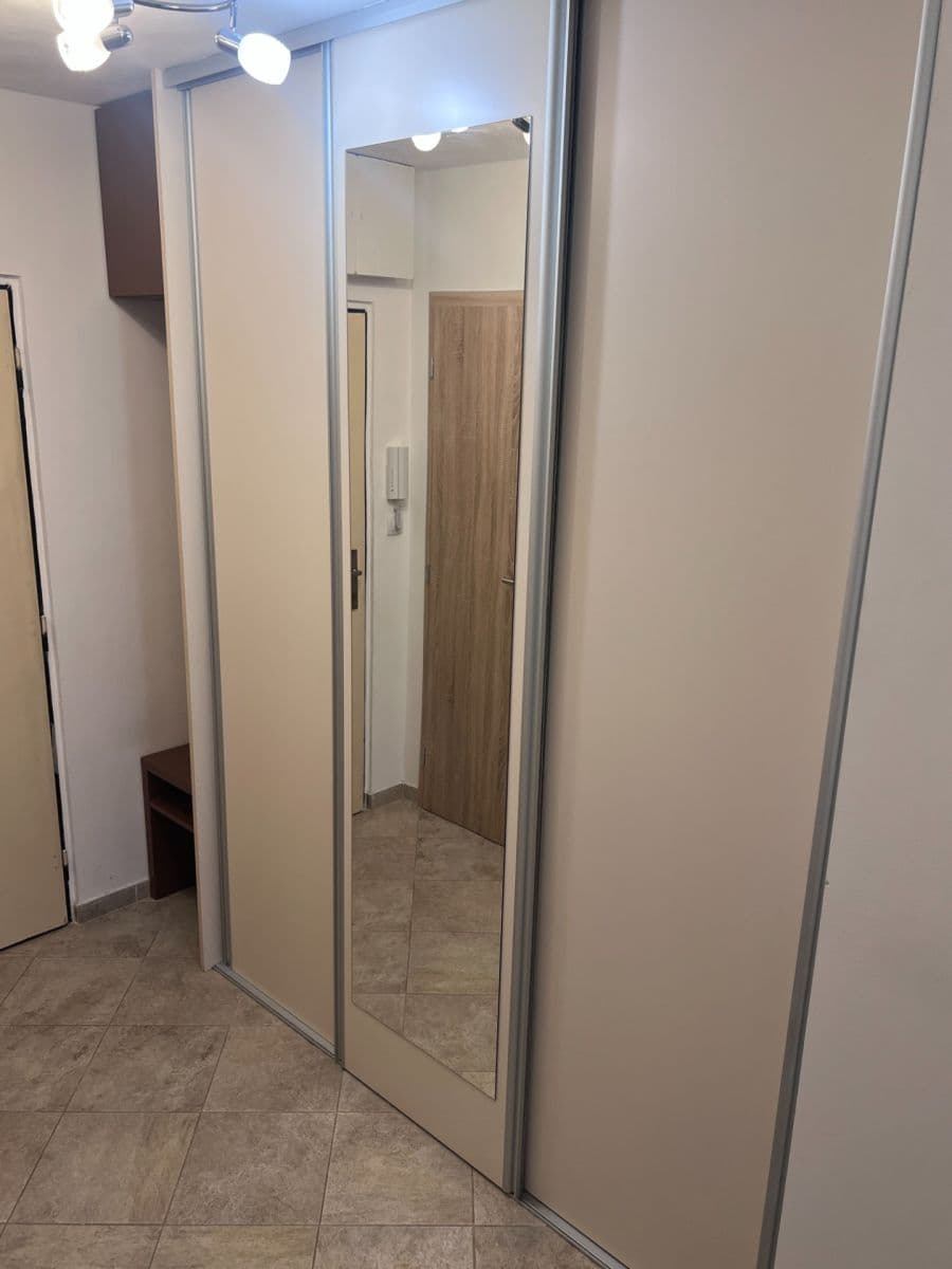 Prenájom bytu 2-izbový 46 m², Golfová, Praha, Praha Prenájom bytu 2-izbový 46 m², Golfová, Praha, Praha
