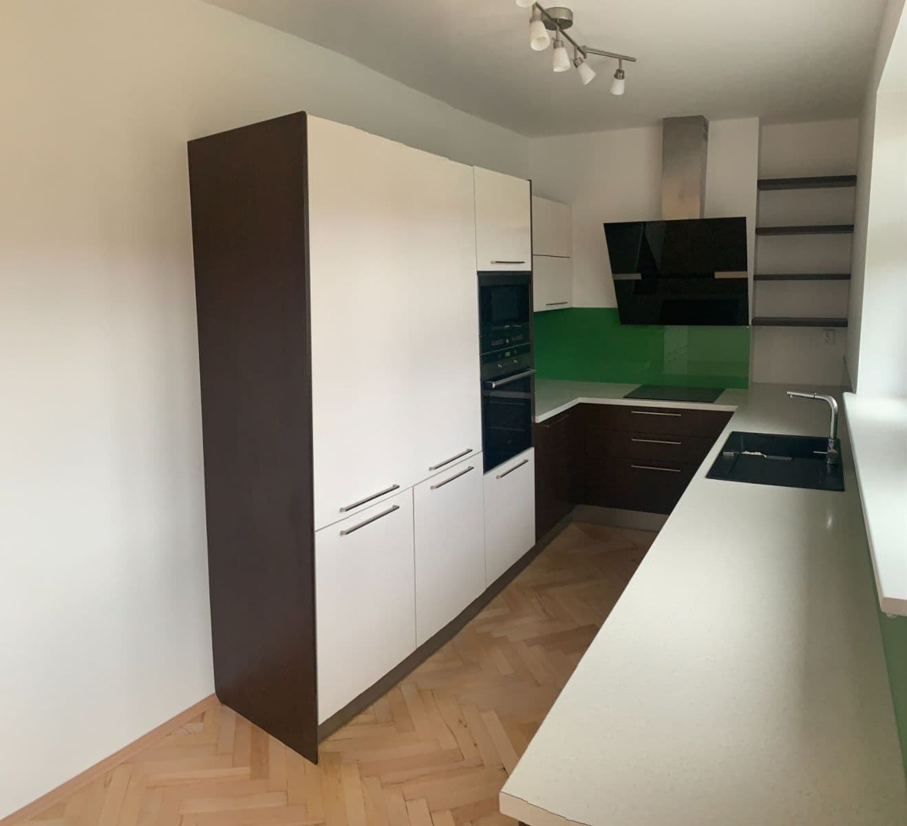 Predaj bytu 3-izbový 80 m², Čeljabinská, Praha, Praha Predaj bytu 3-izbový 80 m², Čeljabinská, Praha, Praha