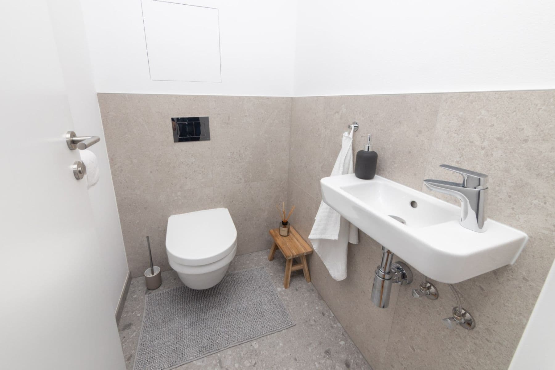 Prenájom bytu 2-izbový 54 m², Račianska, Nové Mesto, Bratislavský kraj Prenájom bytu 2-izbový 54 m², Račianska, Nové Mesto, Bratislavský kraj