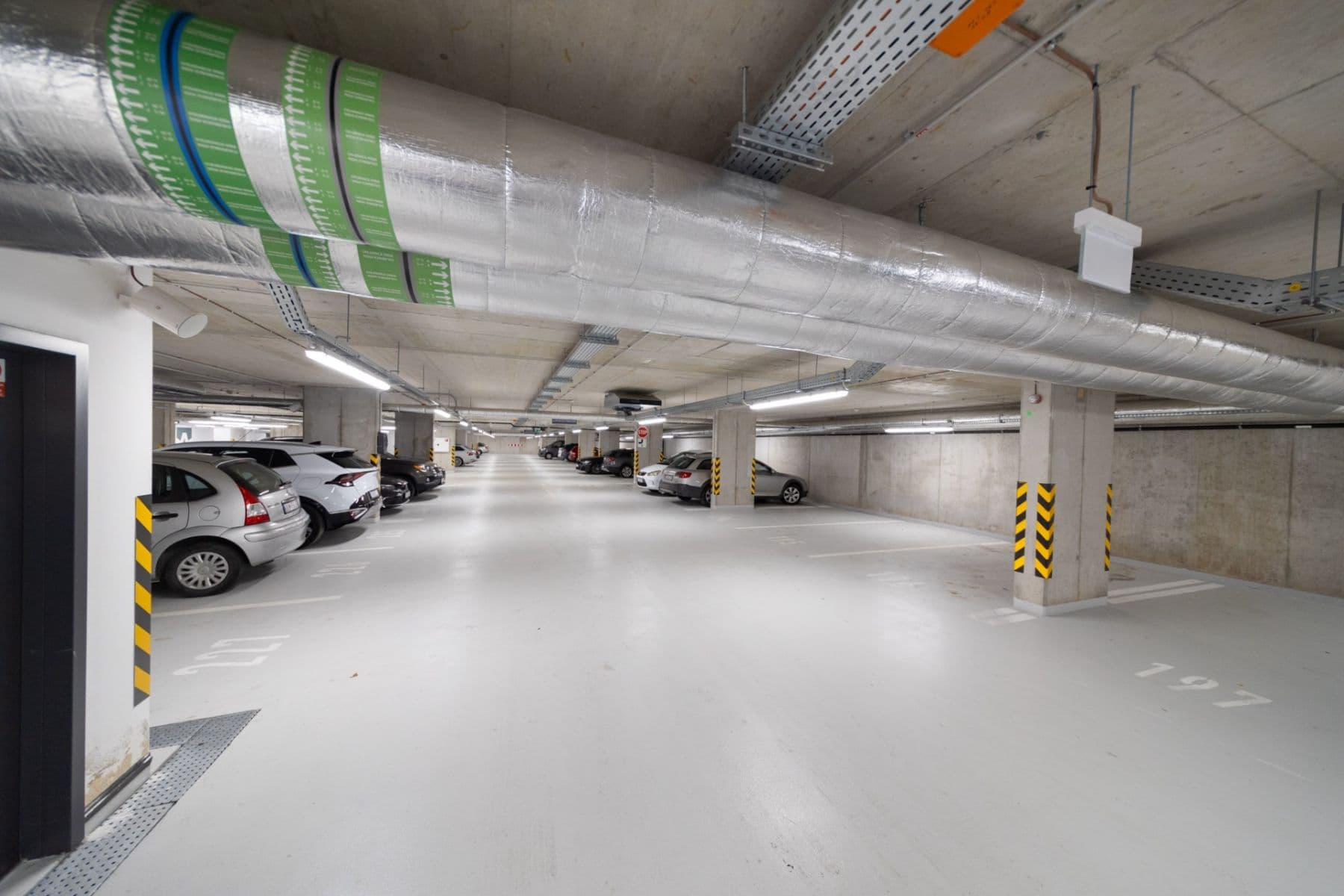 Prenájom bytu 2-izbový 54 m², Račianska, Nové Mesto, Bratislavský kraj Prenájom bytu 2-izbový 54 m², Račianska, Nové Mesto, Bratislavský kraj
