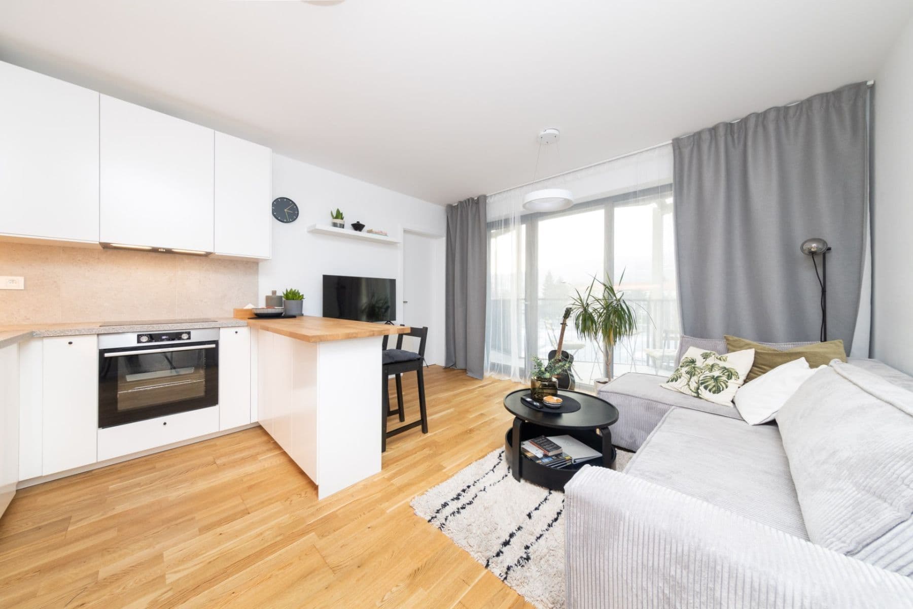 Prenájom bytu 2-izbový 54 m², Račianska, Nové Mesto, Bratislavský kraj Prenájom bytu 2-izbový 54 m², Račianska, Nové Mesto, Bratislavský kraj