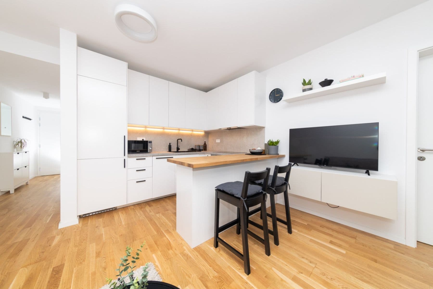 Prenájom bytu 2-izbový 54 m², Račianska, Nové Mesto, Bratislavský kraj Prenájom bytu 2-izbový 54 m², Račianska, Nové Mesto, Bratislavský kraj