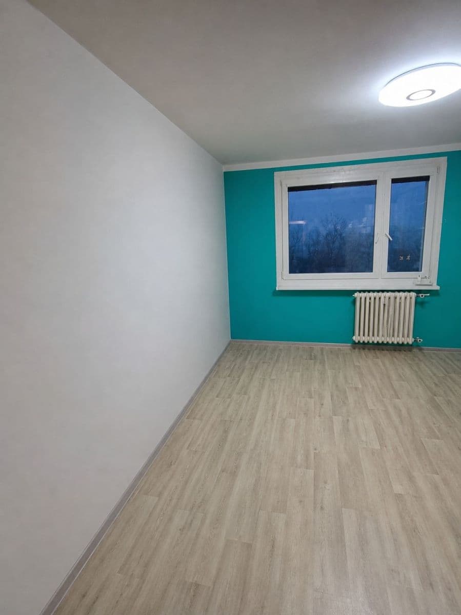 Predaj bytu 2-izbový 58 m², Hluboká, Ústí nad Labem, Ústecký kraj Predaj bytu 2-izbový 58 m², Hluboká, Ústí nad Labem, Ústecký kraj