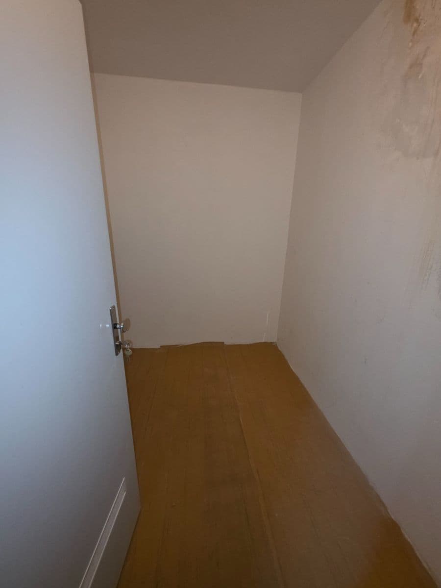 Prenájom bytu 2-izbový 40 m², Kostomlatská, Praha, Praha Prenájom bytu 2-izbový 40 m², Kostomlatská, Praha, Praha