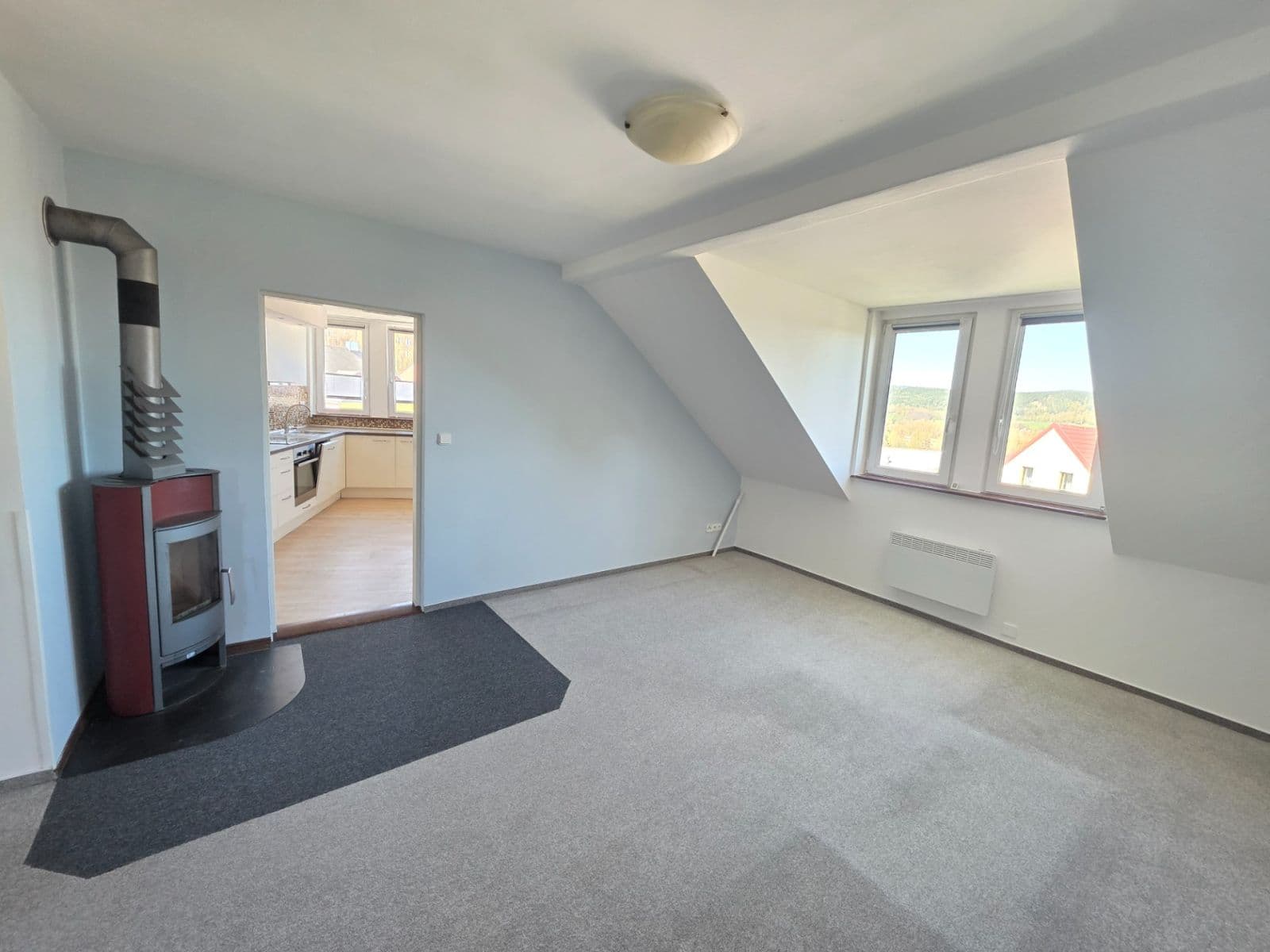 Prenájom bytu 4-izbový 107 m², Závodu míru, Karlovy Vary, Karlovarský kraj Prenájom bytu 4-izbový 107 m², Závodu míru, Karlovy Vary, Karlovarský kraj
