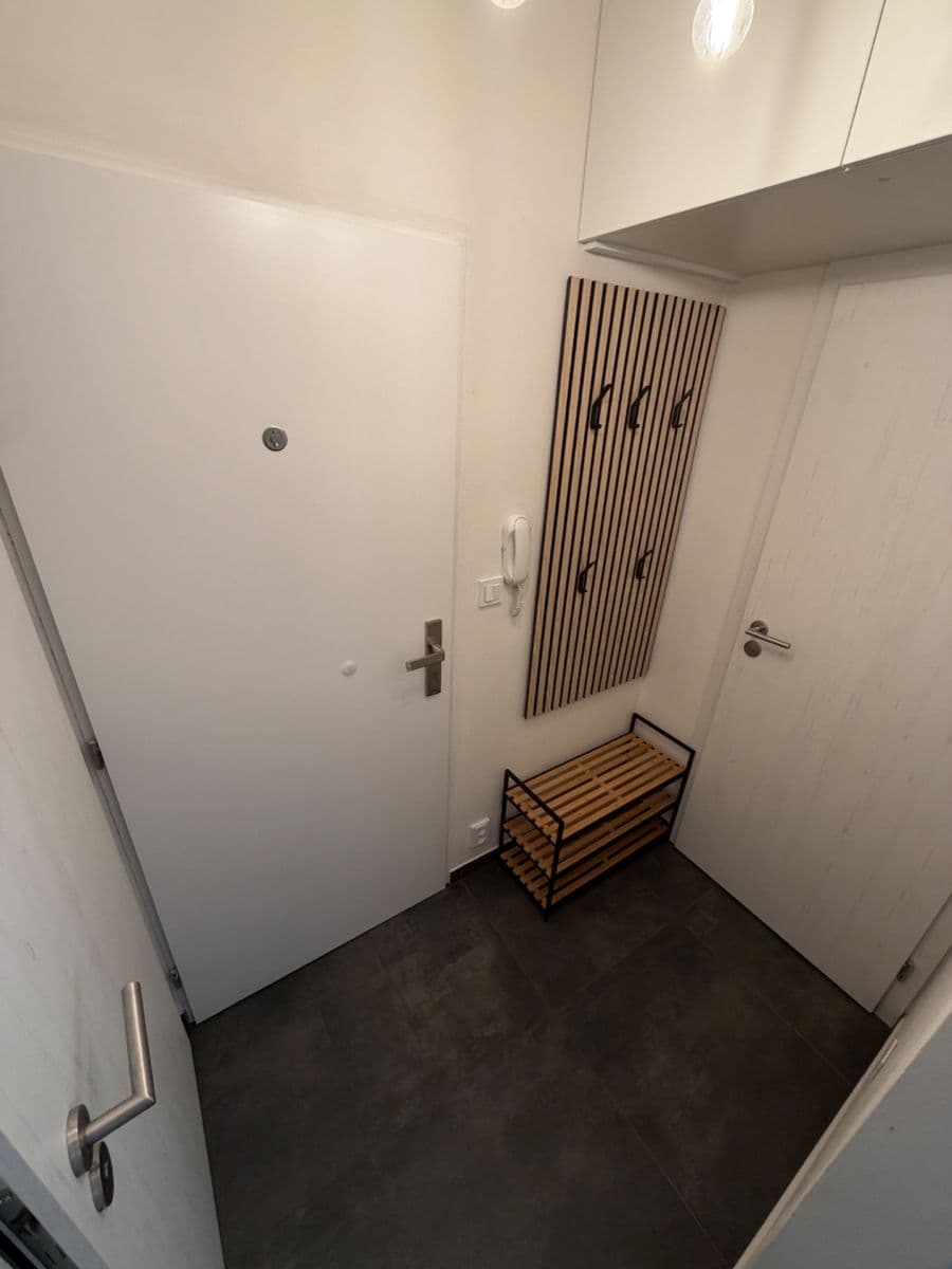 Prenájom bytu 1-izbový 25 m², Košická, Praha, Praha Prenájom bytu 1-izbový 25 m², Košická, Praha, Praha