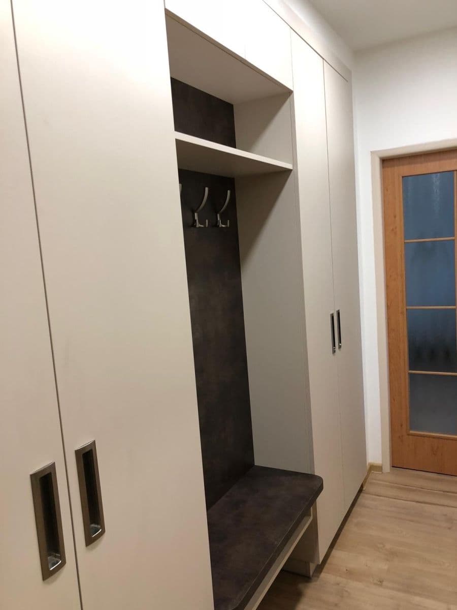 Prenájom bytu 2-izbový 56 m², Vítězslava Nezvala, Trutnov, Královéhradecký kraj Prenájom bytu 2-izbový 56 m², Vítězslava Nezvala, Trutnov, Královéhradecký kraj