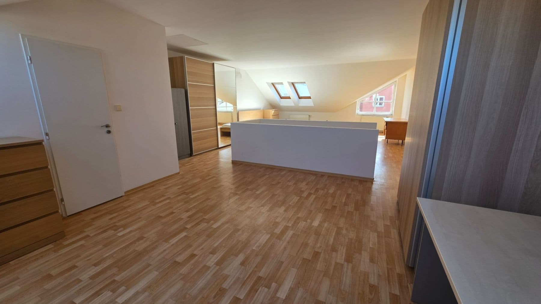 Predaj domu 260 m², pozemek 160 m², Hajní, Praha, Praha Predaj domu 260 m², pozemek 160 m², Hajní, Praha, Praha