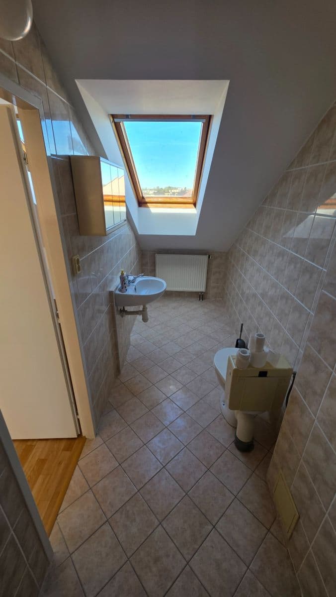 Predaj domu 260 m², pozemek 160 m², Hajní, Praha, Praha Predaj domu 260 m², pozemek 160 m², Hajní, Praha, Praha