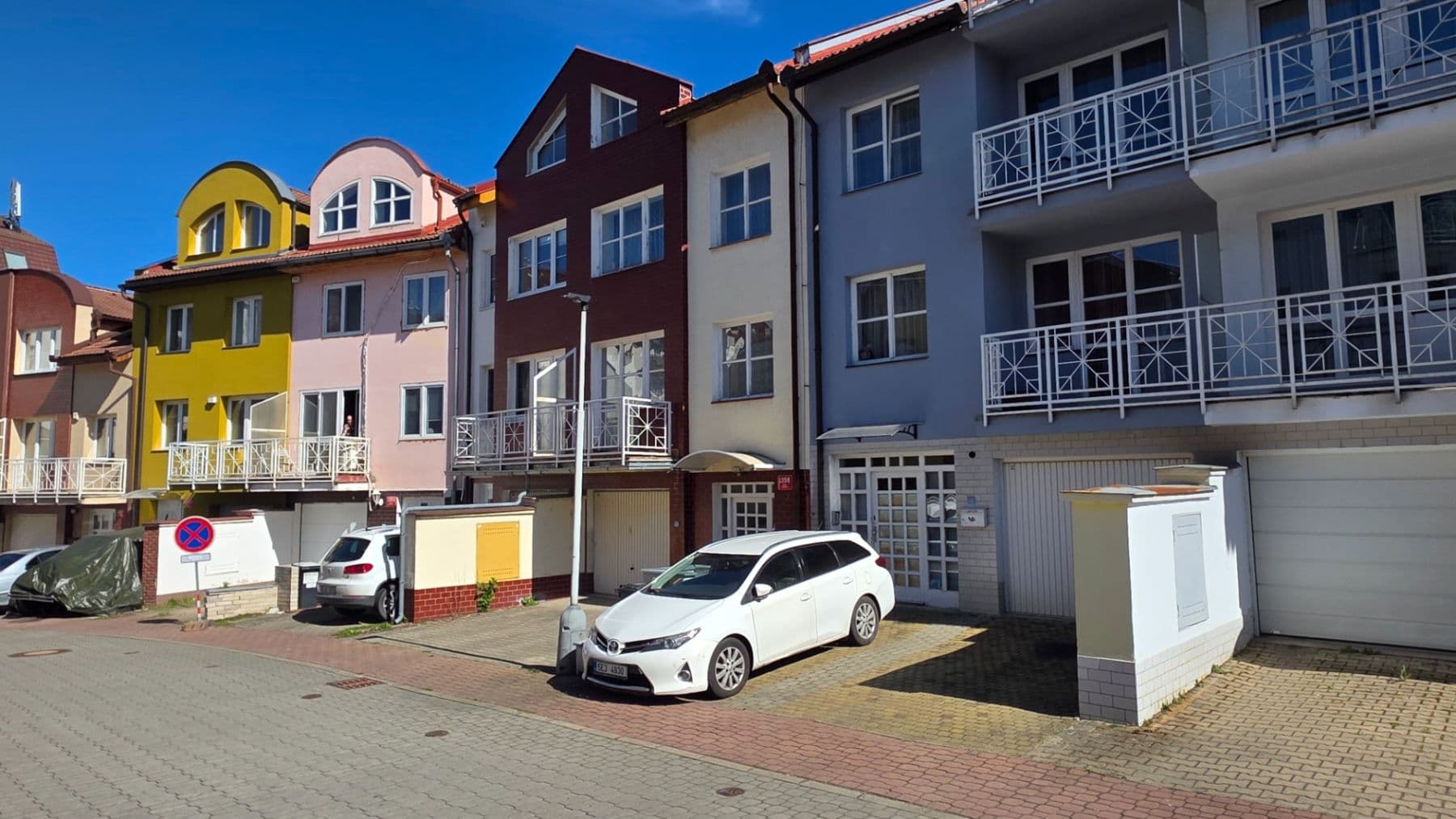 Predaj domu 260 m², pozemek 160 m², Hajní, Praha, Praha Predaj domu 260 m², pozemek 160 m², Hajní, Praha, Praha