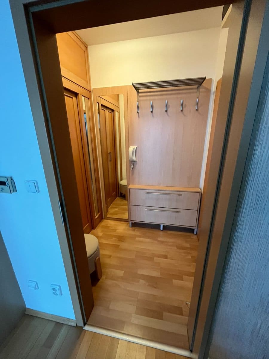 Prenájom bytu 2-izbový 49 m², Dandova, Praha, Praha Prenájom bytu 2-izbový 49 m², Dandova, Praha, Praha
