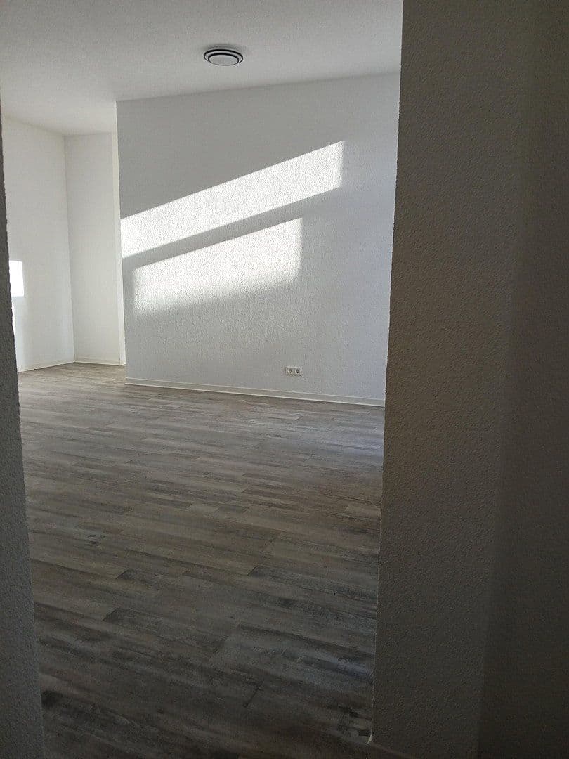 Prenájom bytu 4-izbový 73 m², Winnenden, Bádensko-Wurttembersko Prenájom bytu 4-izbový 73 m², Winnenden, Bádensko-Wurttembersko