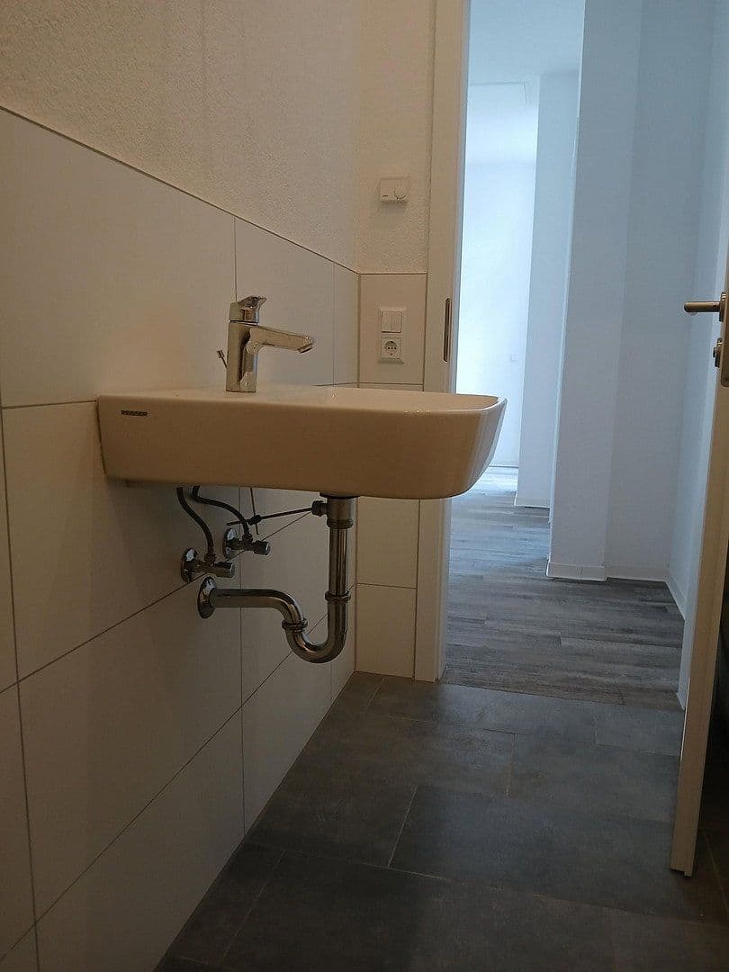 Prenájom bytu 4-izbový 73 m², Winnenden, Bádensko-Wurttembersko Prenájom bytu 4-izbový 73 m², Winnenden, Bádensko-Wurttembersko