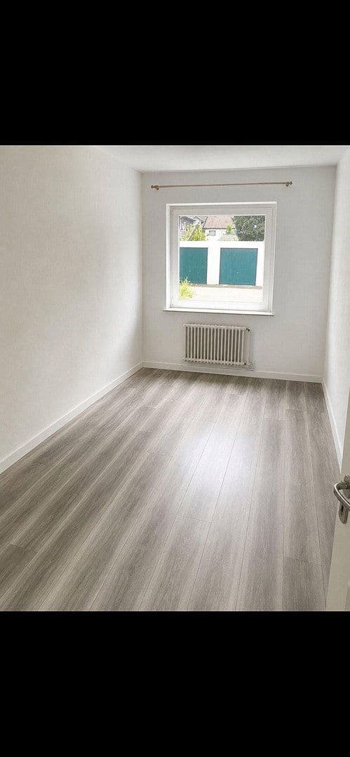 Prenájom bytu 3-izbový 93 m², Bleyerheider Straße 26, Herzogenrath, Severné Porýnie - Westfálsko Prenájom bytu 3-izbový 93 m², Bleyerheider Straße 26, Herzogenrath, Severné Porýnie - Westfálsko