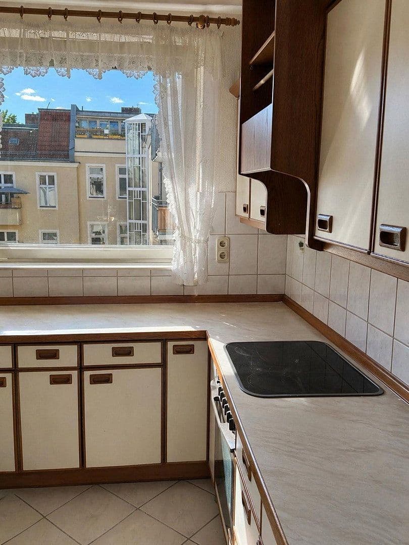 Prenájom bytu 3-izbový 62 m², Berlin, Berlín Prenájom bytu 3-izbový 62 m², Berlin, Berlín