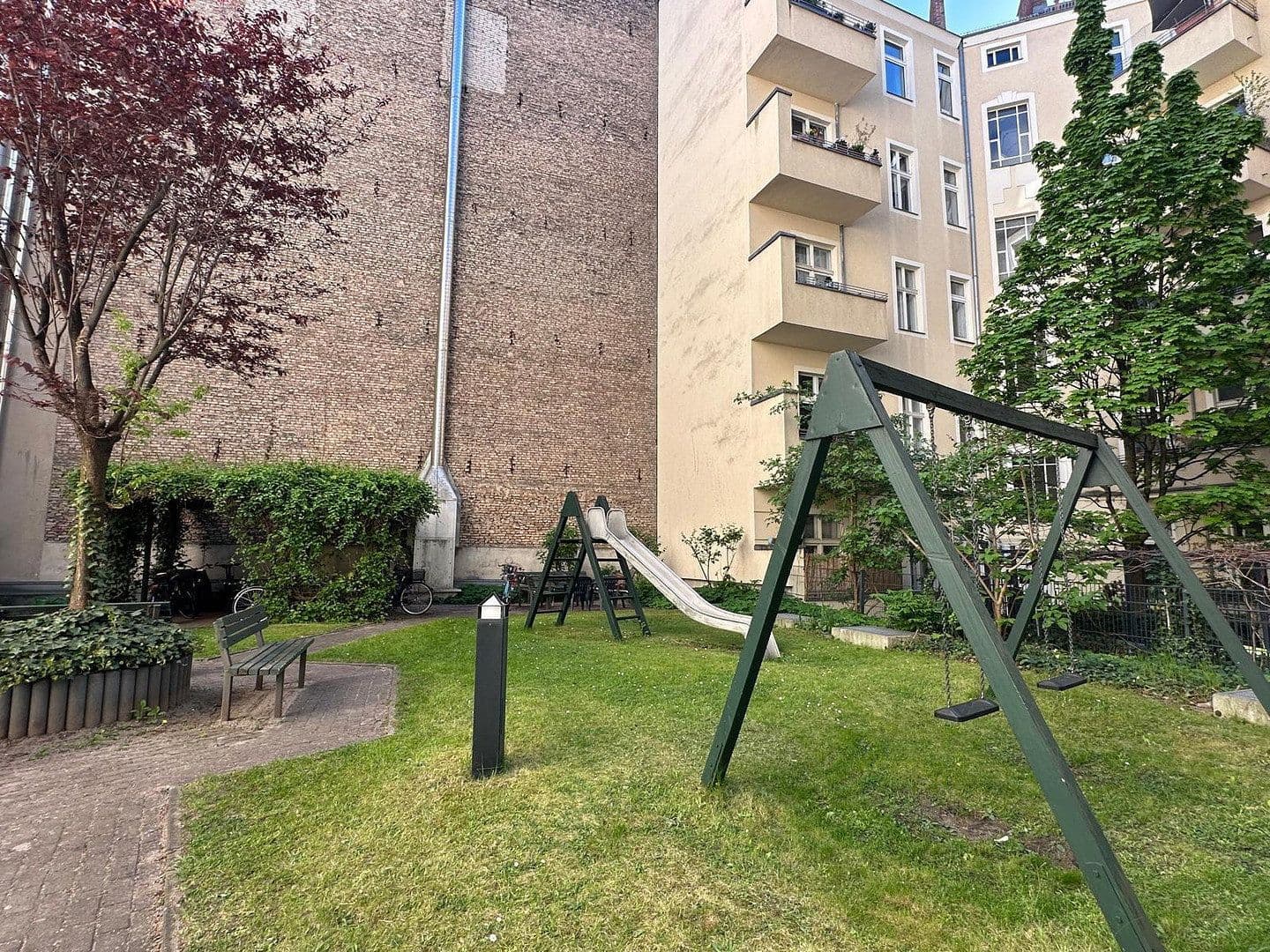 Prenájom bytu 3-izbový 62 m², Berlin, Berlín Prenájom bytu 3-izbový 62 m², Berlin, Berlín