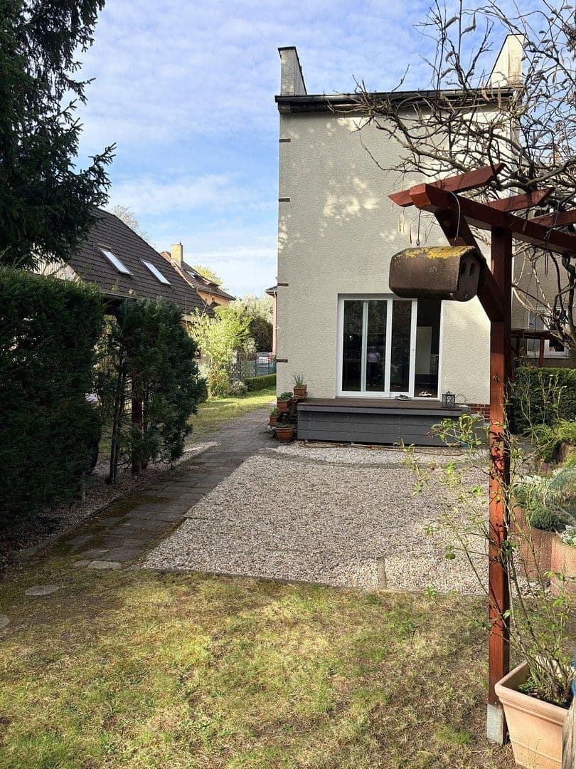 Predaj domu 151 m², pozemek 579 m², Berlin, Berlín Predaj domu 151 m², pozemek 579 m², Berlin, Berlín