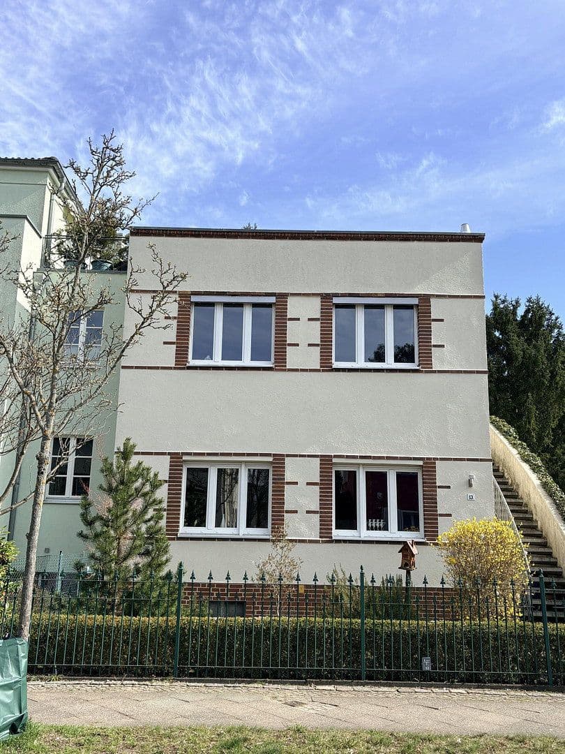 Predaj domu 151 m², pozemek 579 m², Berlin, Berlín Predaj domu 151 m², pozemek 579 m², Berlin, Berlín
