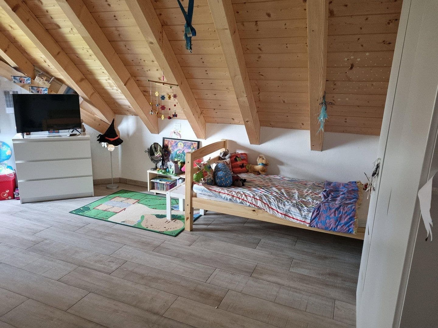 Prenájom domu 240 m², pozemek 2.300 m², Friedenweiler, Bádensko-Wurttembersko Prenájom domu 240 m², pozemek 2.300 m², Friedenweiler, Bádensko-Wurttembersko