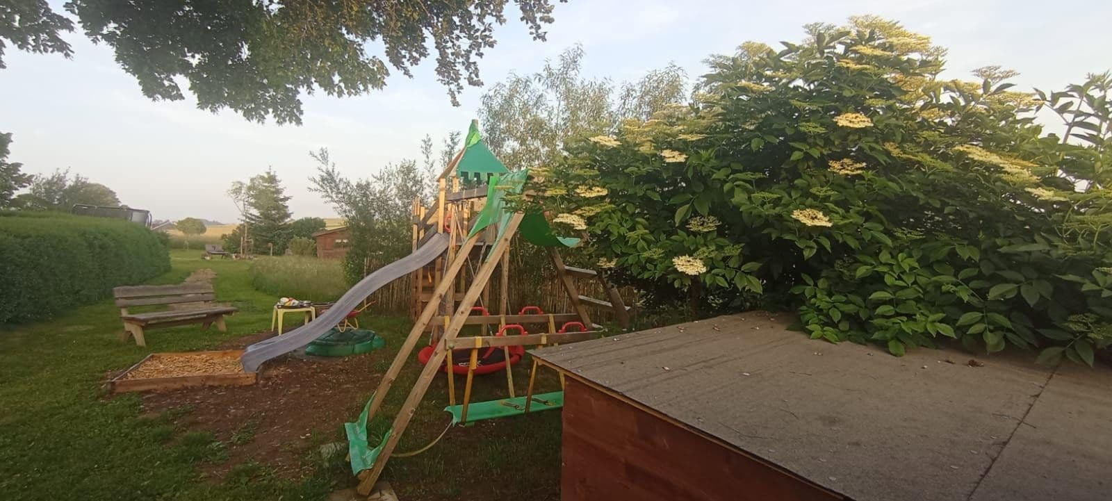 Prenájom domu 240 m², pozemek 2.300 m², Friedenweiler, Bádensko-Wurttembersko Prenájom domu 240 m², pozemek 2.300 m², Friedenweiler, Bádensko-Wurttembersko
