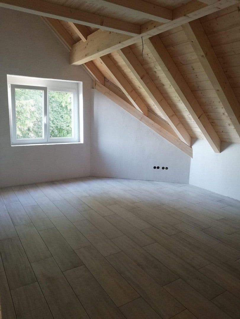 Prenájom domu 240 m², pozemek 2.300 m², Friedenweiler, Bádensko-Wurttembersko Prenájom domu 240 m², pozemek 2.300 m², Friedenweiler, Bádensko-Wurttembersko
