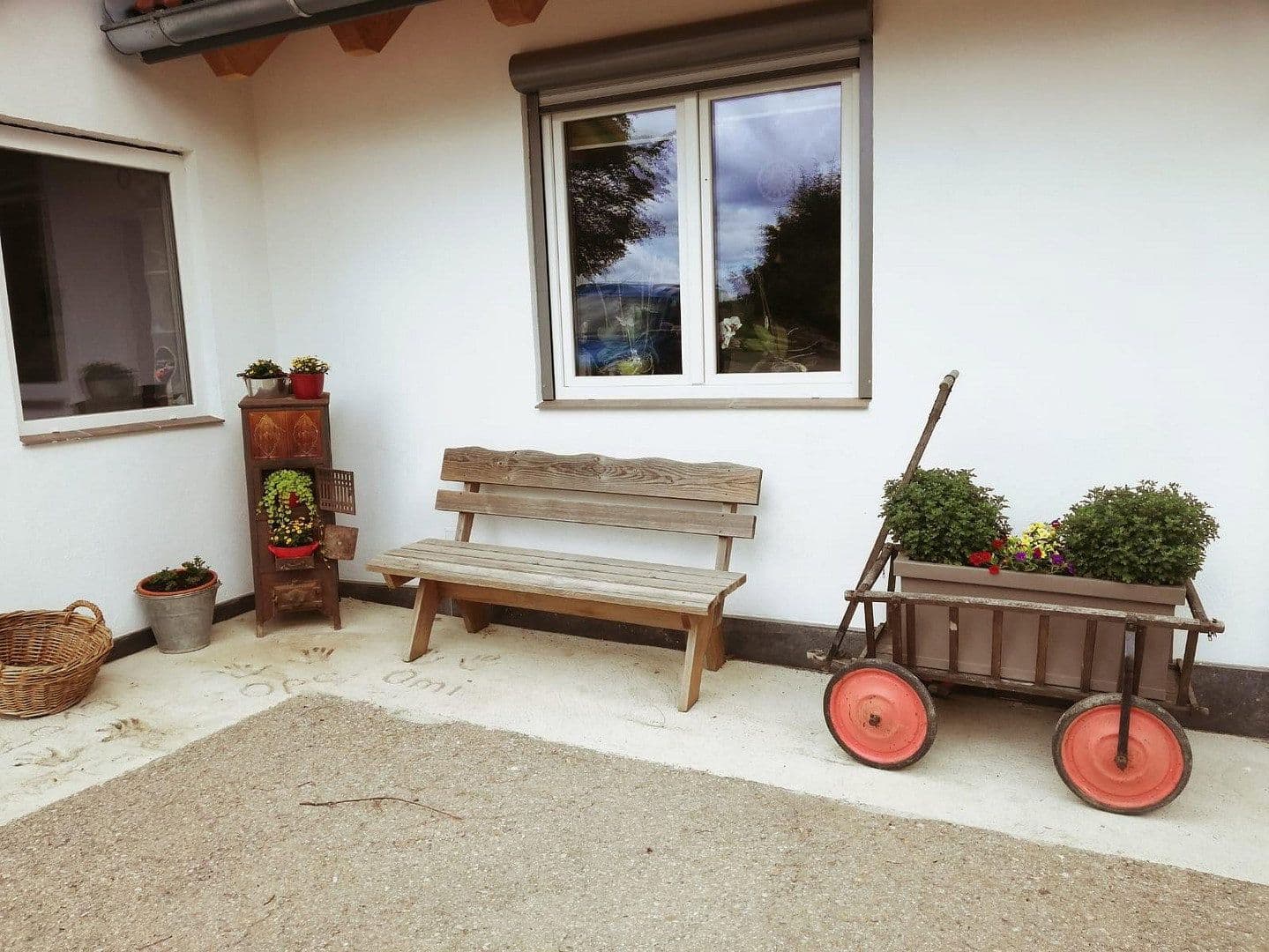 Prenájom domu 240 m², pozemek 2.300 m², Friedenweiler, Bádensko-Wurttembersko Prenájom domu 240 m², pozemek 2.300 m², Friedenweiler, Bádensko-Wurttembersko