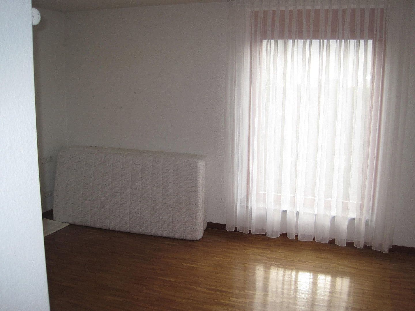 Prenájom bytu 3-izbový 93 m², Bühl, Bádensko-Wurttembersko Prenájom bytu 3-izbový 93 m², Bühl, Bádensko-Wurttembersko