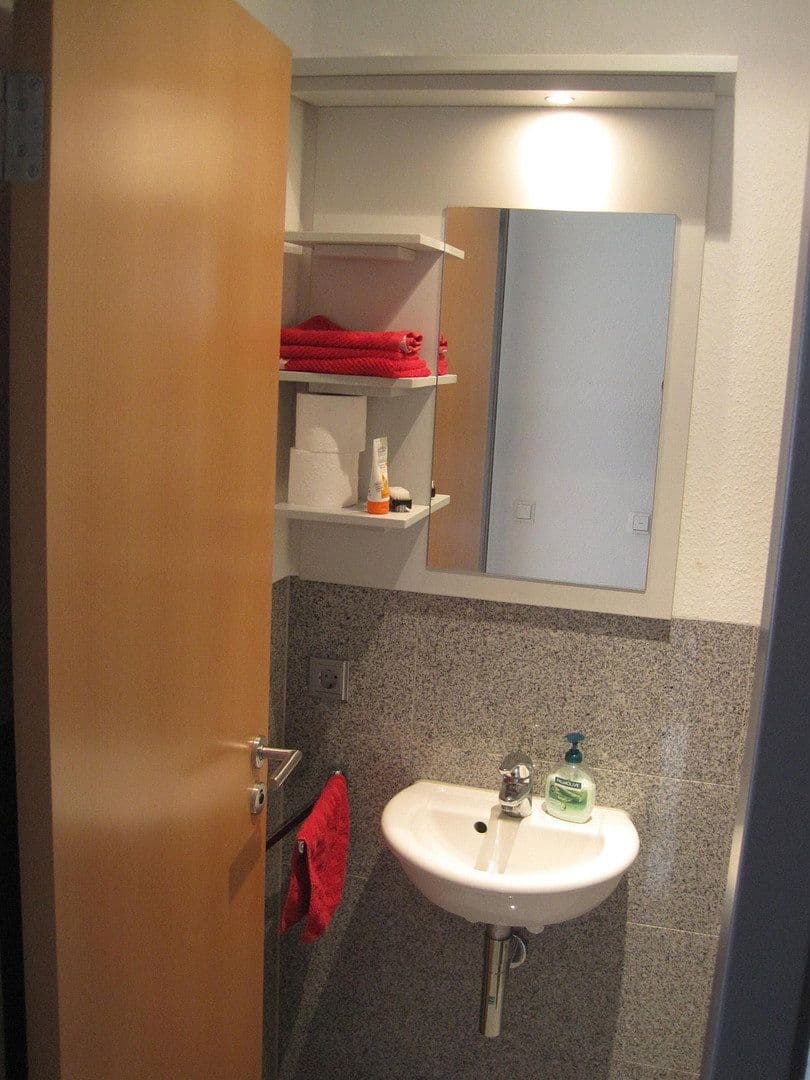 Prenájom bytu 3-izbový 93 m², Bühl, Bádensko-Wurttembersko Prenájom bytu 3-izbový 93 m², Bühl, Bádensko-Wurttembersko