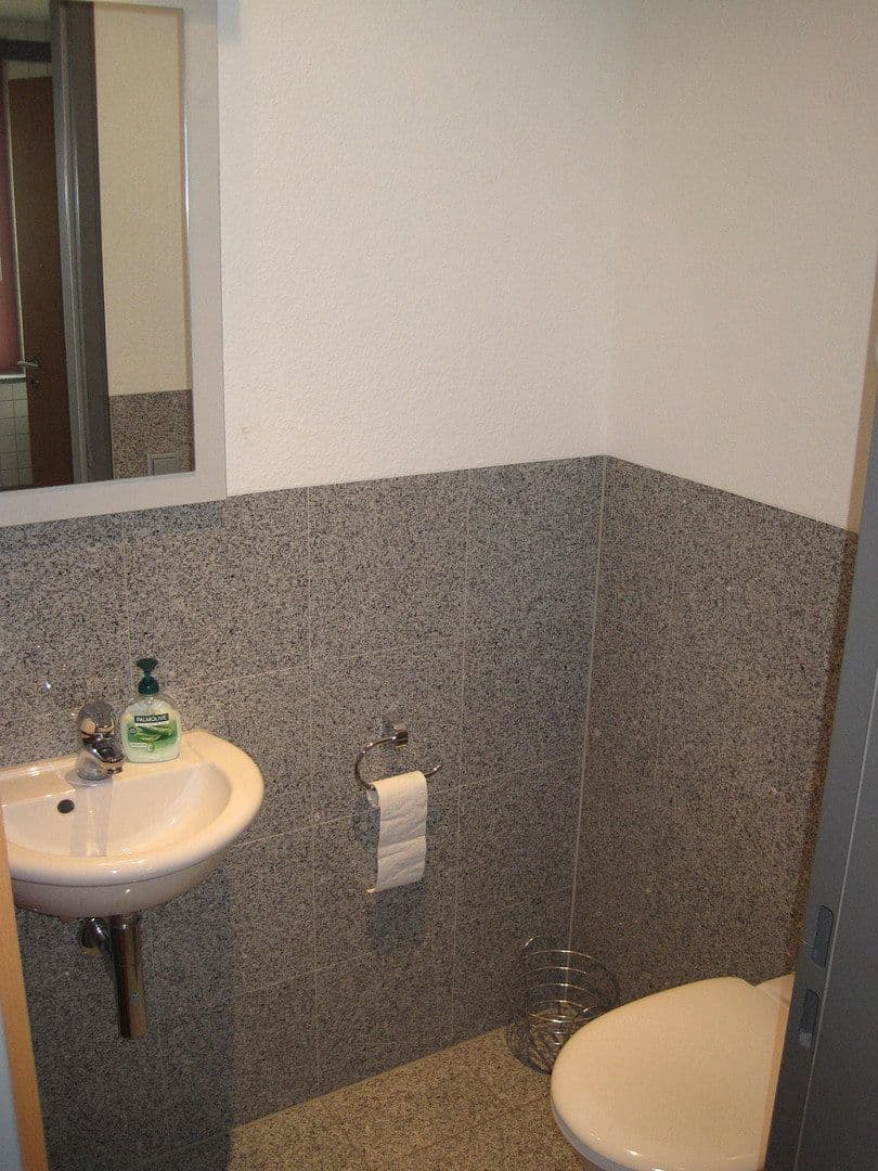 Prenájom bytu 3-izbový 93 m², Bühl, Bádensko-Wurttembersko Prenájom bytu 3-izbový 93 m², Bühl, Bádensko-Wurttembersko