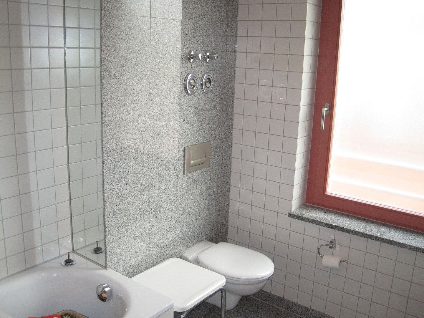 Prenájom bytu 3-izbový 93 m², Bühl, Bádensko-Wurttembersko Prenájom bytu 3-izbový 93 m², Bühl, Bádensko-Wurttembersko