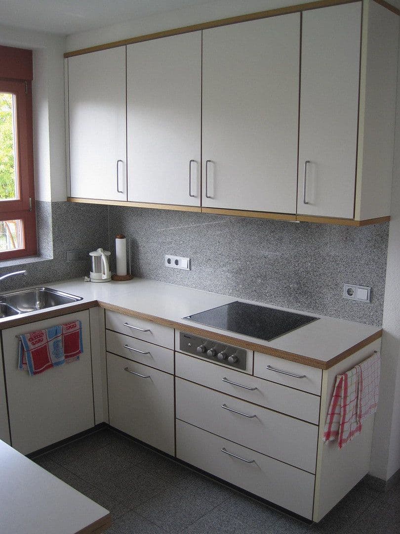 Prenájom bytu 3-izbový 93 m², Bühl, Bádensko-Wurttembersko Prenájom bytu 3-izbový 93 m², Bühl, Bádensko-Wurttembersko