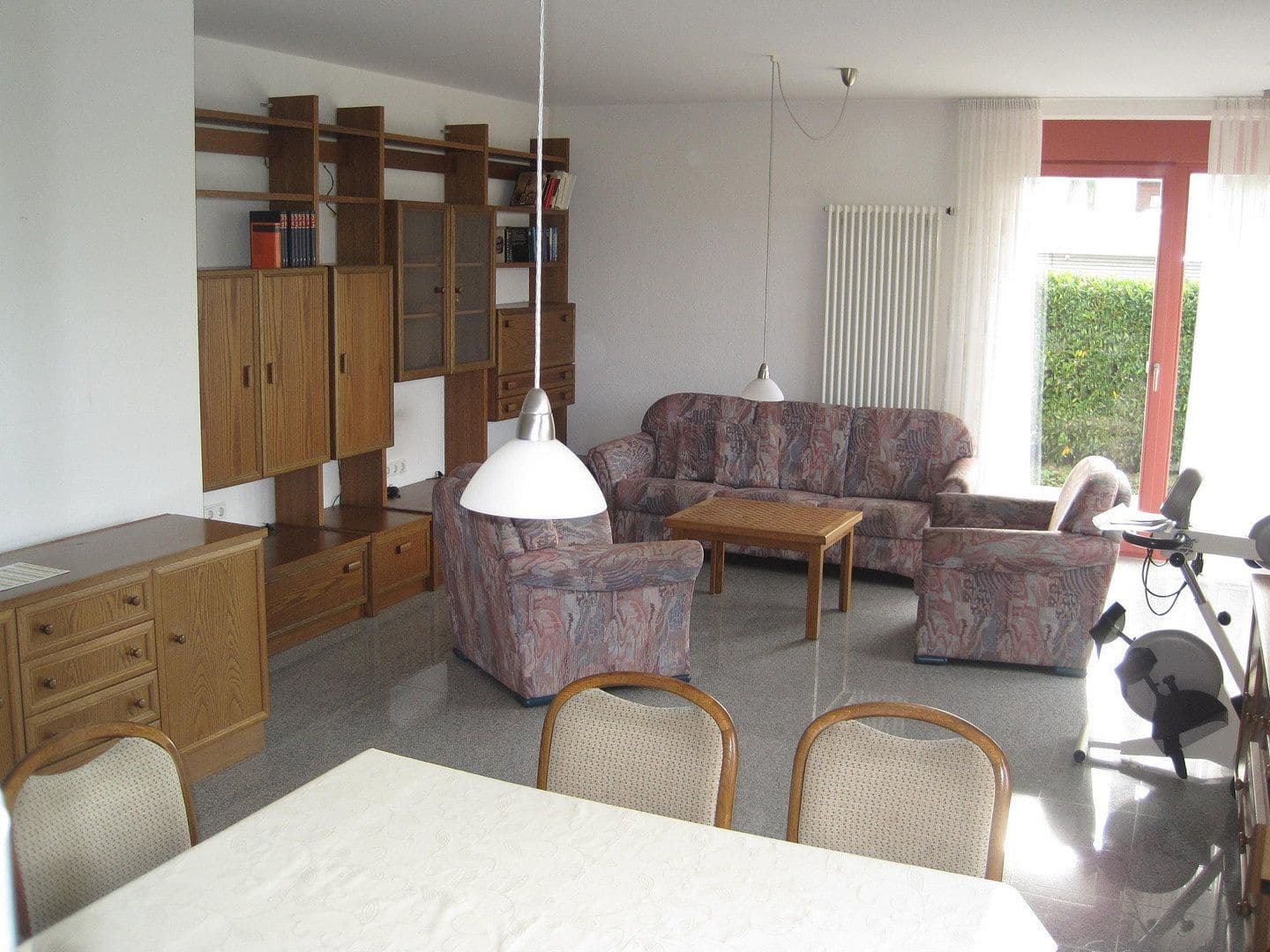 Prenájom bytu 3-izbový 93 m², Bühl, Bádensko-Wurttembersko Prenájom bytu 3-izbový 93 m², Bühl, Bádensko-Wurttembersko