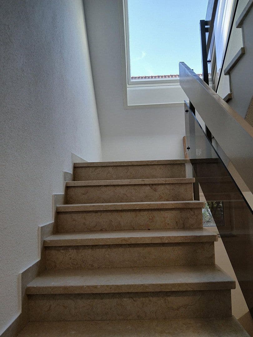 Prenájom bytu 3-izbový 72 m², Winnenden, Bádensko-Wurttembersko Prenájom bytu 3-izbový 72 m², Winnenden, Bádensko-Wurttembersko