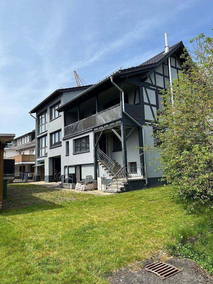 Predaj domu 263 m², pozemek 700 m², Schulstraße 12, Allendorf (Eder), Hesensko Predaj domu 263 m², pozemek 700 m², Schulstraße 12, Allendorf (Eder), Hesensko
