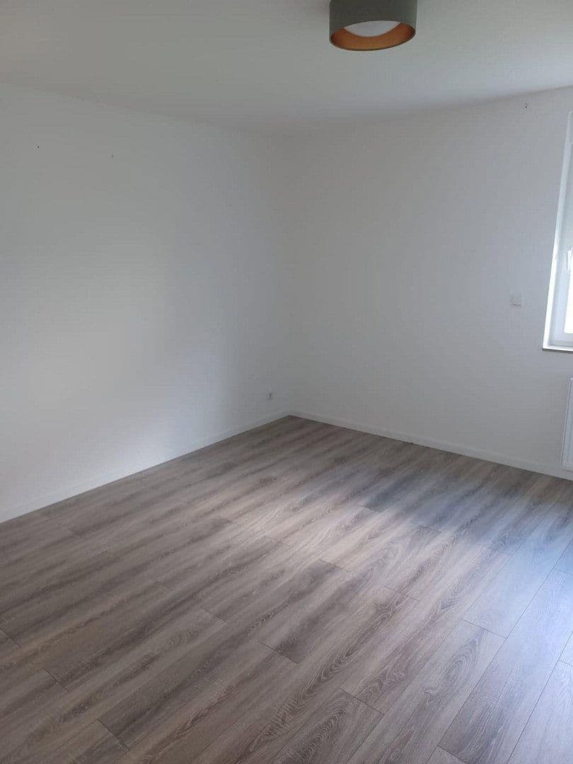 Prenájom bytu 2-izbový 60 m², Bergstraße 1-25, Mittenwalde, Brandenbursko Prenájom bytu 2-izbový 60 m², Bergstraße 1-25, Mittenwalde, Brandenbursko