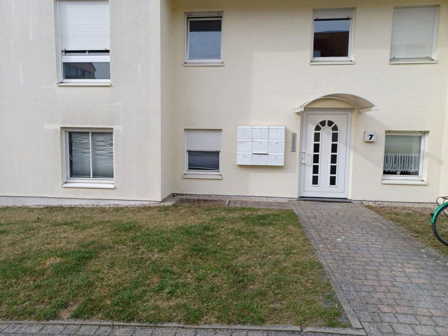 Prenájom bytu 2-izbový 60 m², Bergstraße 1-25, Mittenwalde, Brandenbursko Prenájom bytu 2-izbový 60 m², Bergstraße 1-25, Mittenwalde, Brandenbursko