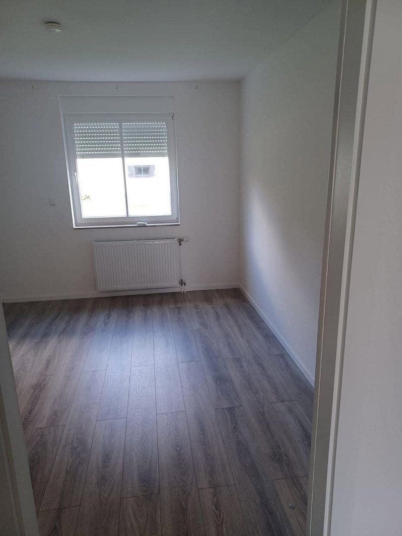 Prenájom bytu 2-izbový 60 m², Bergstraße 1-25, Mittenwalde, Brandenbursko Prenájom bytu 2-izbový 60 m², Bergstraße 1-25, Mittenwalde, Brandenbursko