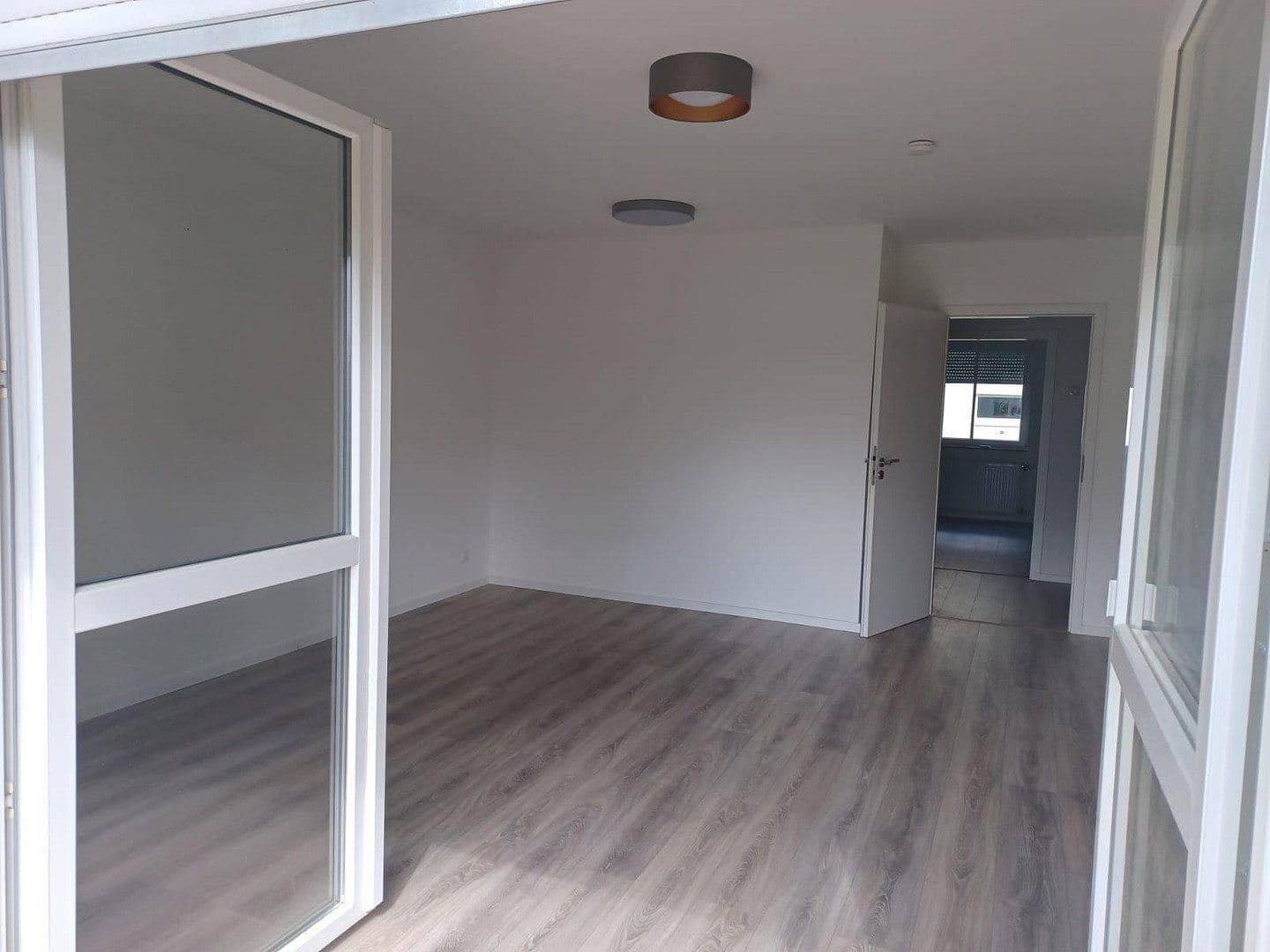 Prenájom bytu 2-izbový 60 m², Bergstraße 1-25, Mittenwalde, Brandenbursko Prenájom bytu 2-izbový 60 m², Bergstraße 1-25, Mittenwalde, Brandenbursko