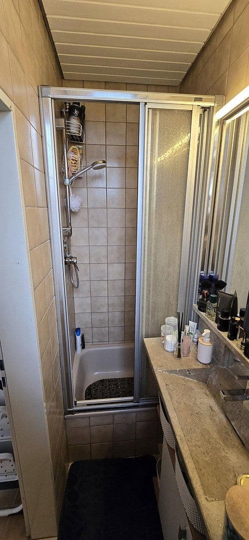 Prenájom bytu 3-izbový 65 m², Hindelangerstraße, Stuttgart-Untertürheim, Bádensko-Wurttembersko Prenájom bytu 3-izbový 65 m², Hindelangerstraße, Stuttgart-Untertürheim, Bádensko-Wurttembersko