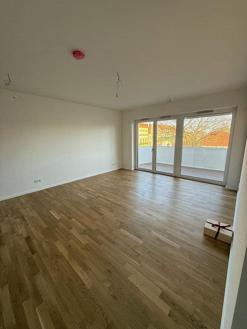 Prenájom bytu 3-izbový 86 m², Bürgerstraße 53A, Berlin, Berlín Prenájom bytu 3-izbový 86 m², Bürgerstraße 53A, Berlin, Berlín