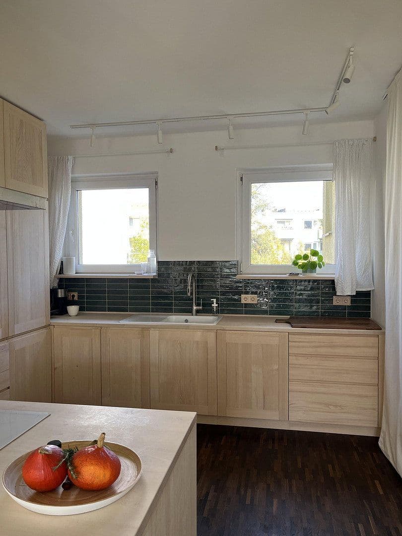Predaj bytu 3-izbový 80 m², Berlin, Berlín Predaj bytu 3-izbový 80 m², Berlin, Berlín