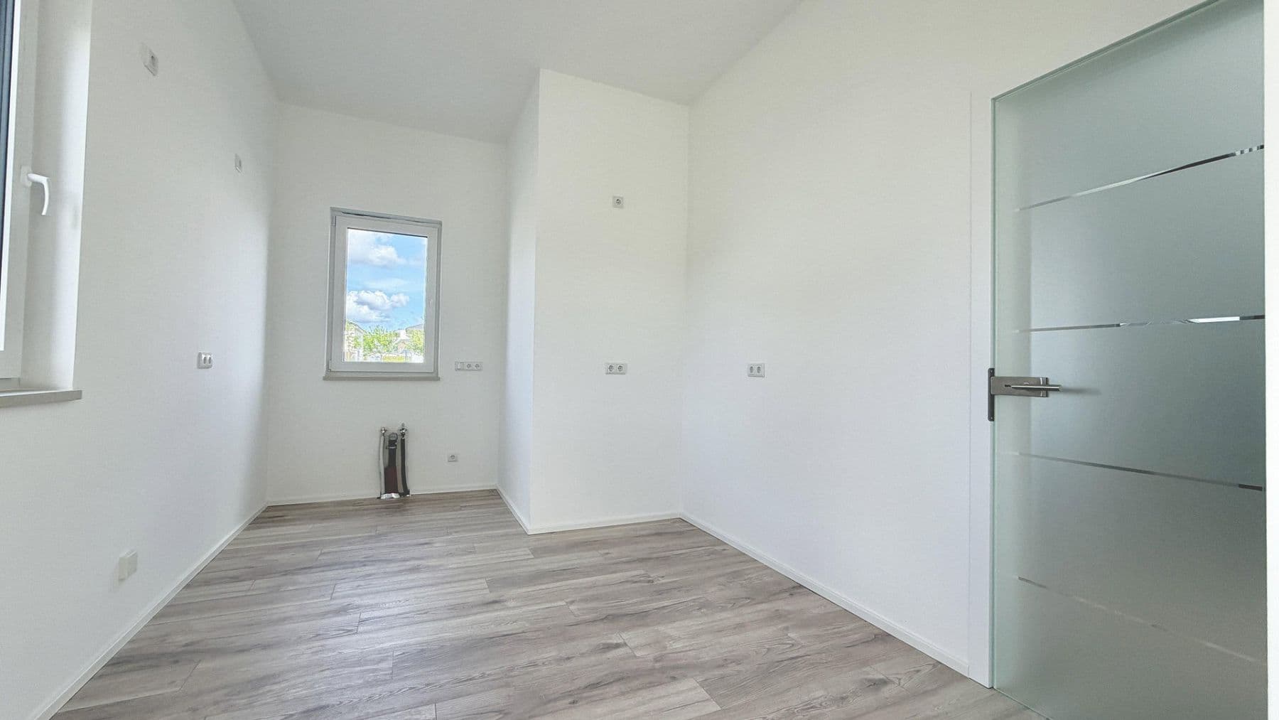 Predaj domu 140 m², pozemek 473 m², Ludwigsfelde, Brandenbursko Predaj domu 140 m², pozemek 473 m², Ludwigsfelde, Brandenbursko
