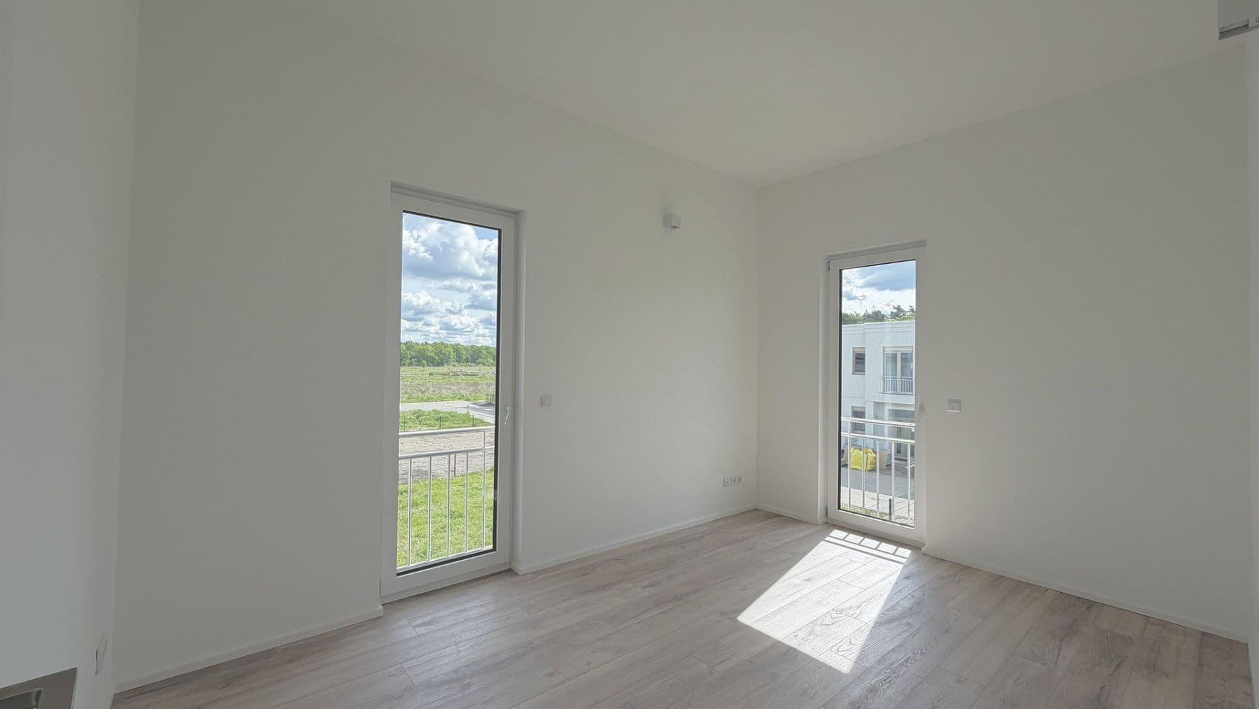 Predaj domu 140 m², pozemek 473 m², Ludwigsfelde, Brandenbursko Predaj domu 140 m², pozemek 473 m², Ludwigsfelde, Brandenbursko