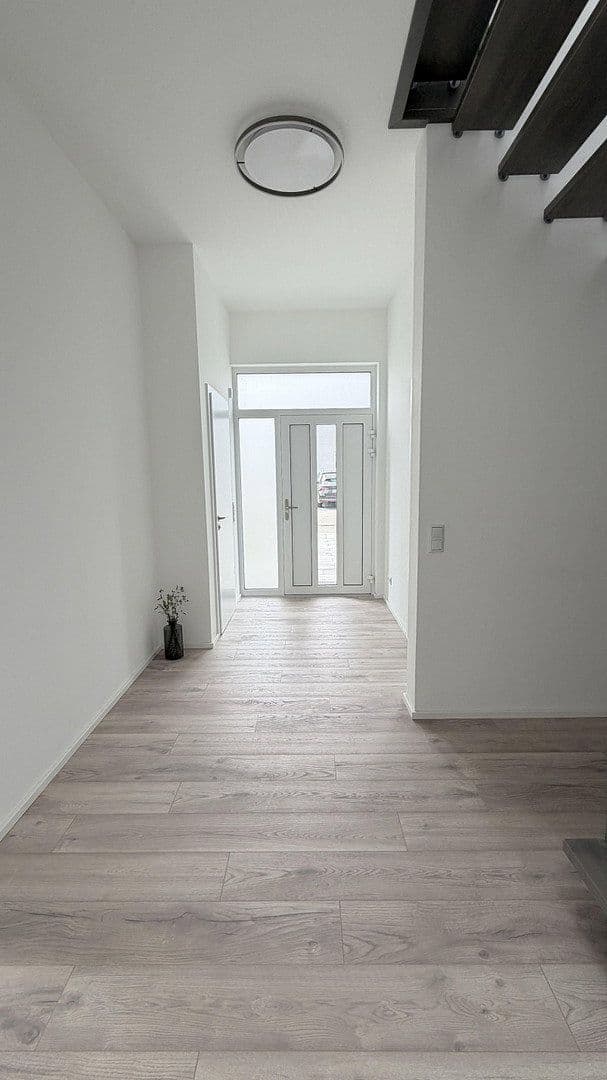 Predaj domu 140 m², pozemek 473 m², Ludwigsfelde, Brandenbursko Predaj domu 140 m², pozemek 473 m², Ludwigsfelde, Brandenbursko