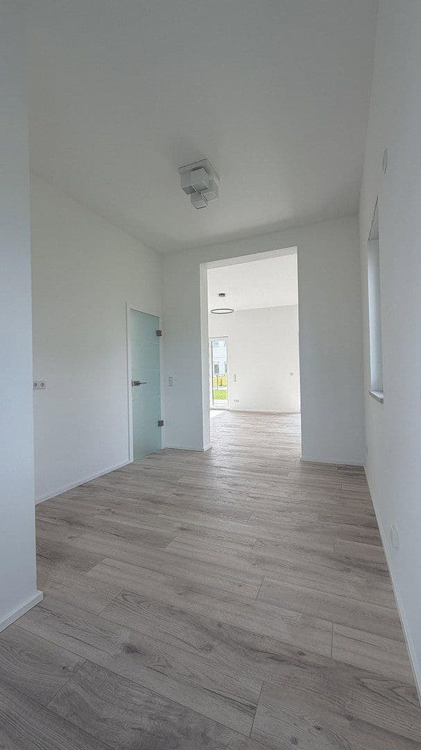 Predaj domu 140 m², pozemek 473 m², Ludwigsfelde, Brandenbursko Predaj domu 140 m², pozemek 473 m², Ludwigsfelde, Brandenbursko
